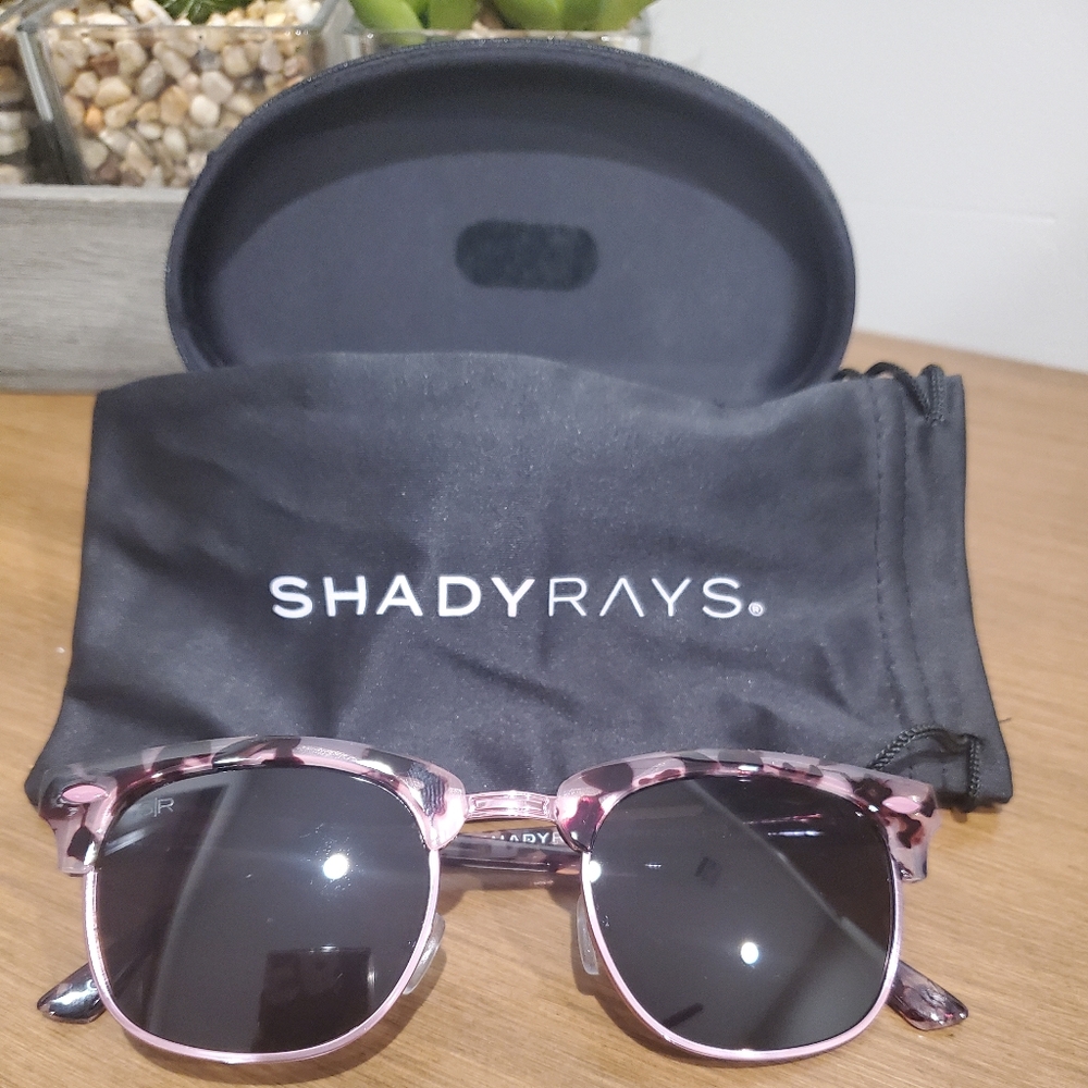 FINAL SUMMER CLEARANCE. SHADY RAYS SUNGLASSES